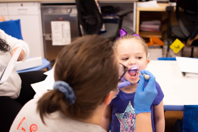 I-Smile dental hygienist